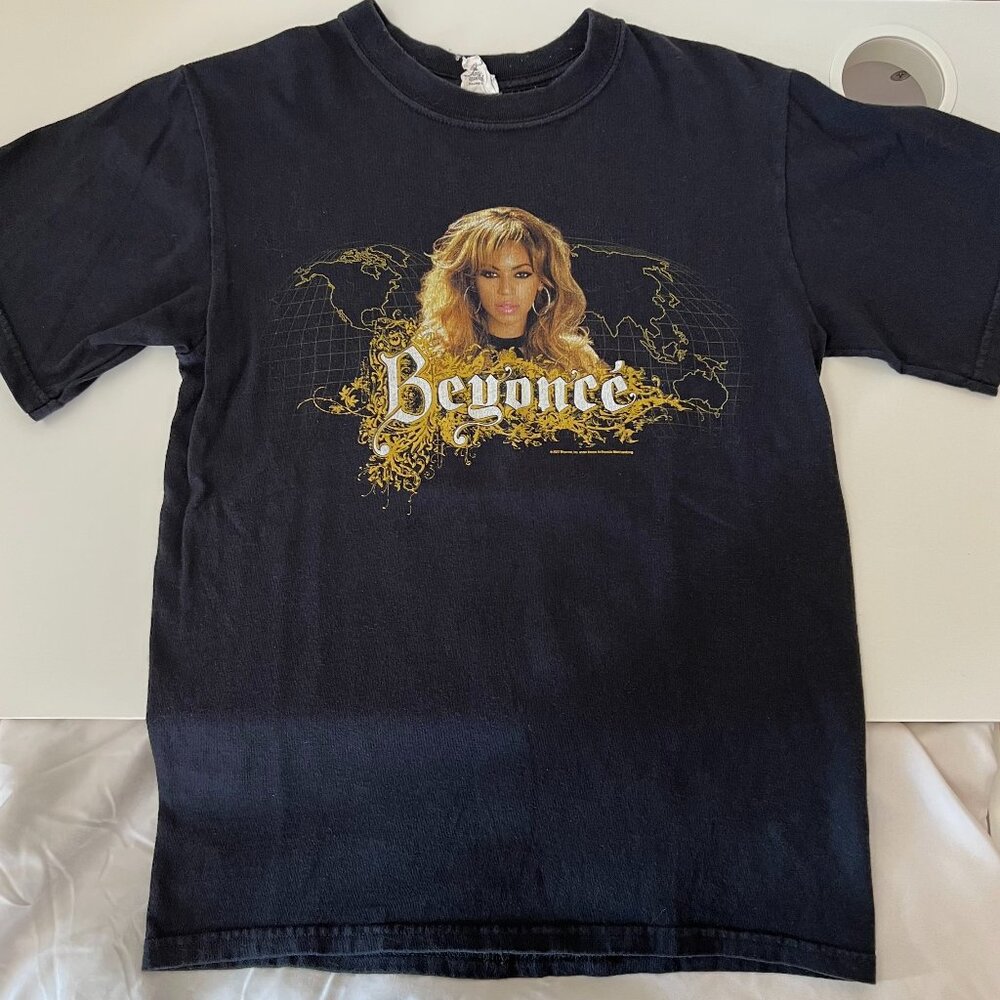 Beyonce Bday Tour Shirt Size S